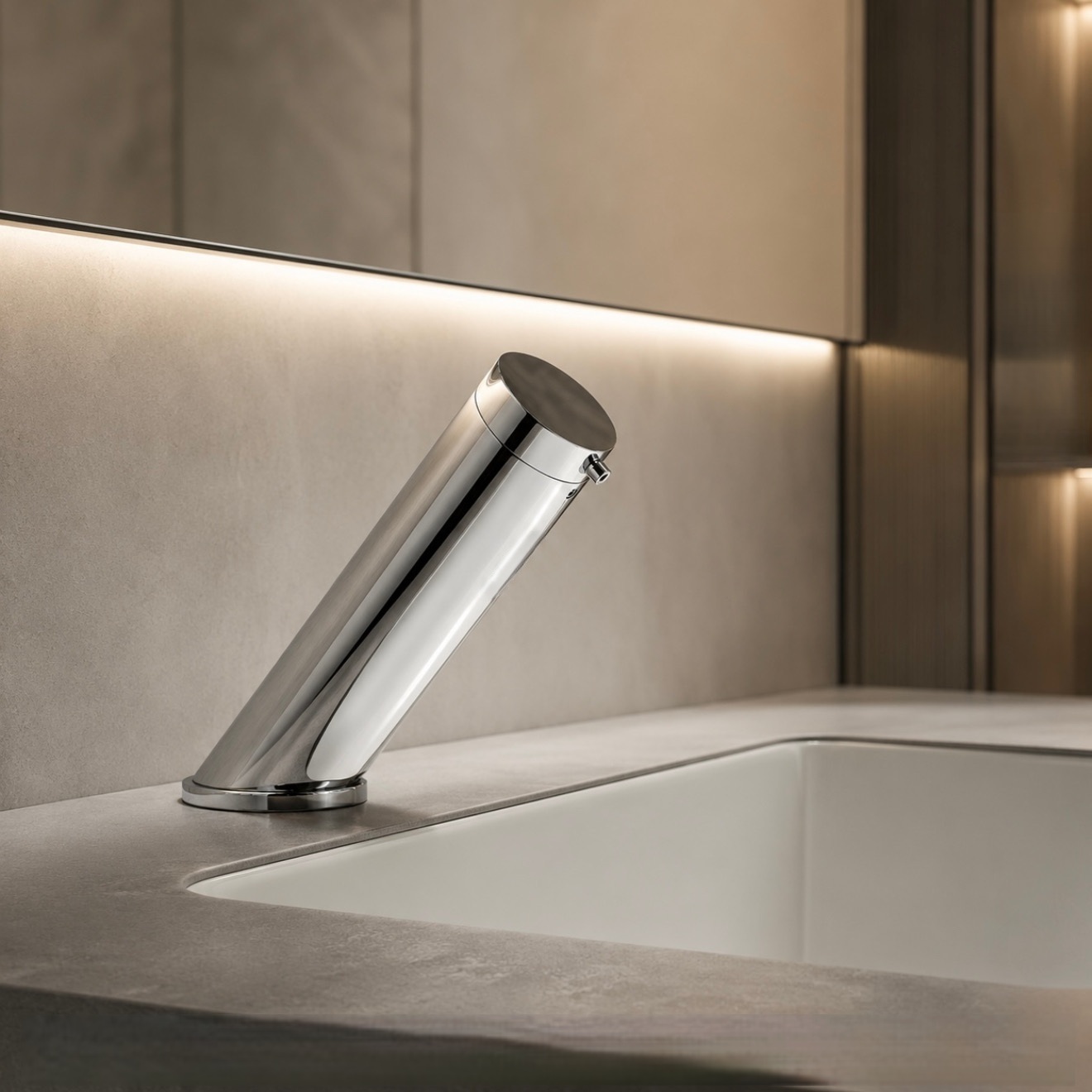 Commercial automatic soap dispensers